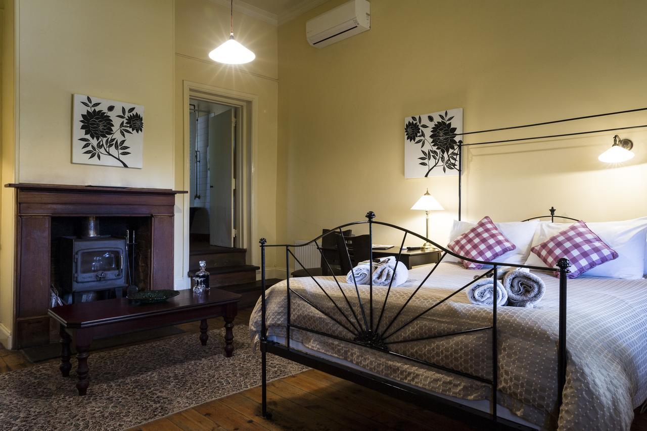 The Rising Sun Hotel Auburn ภายนอก รูปภาพ